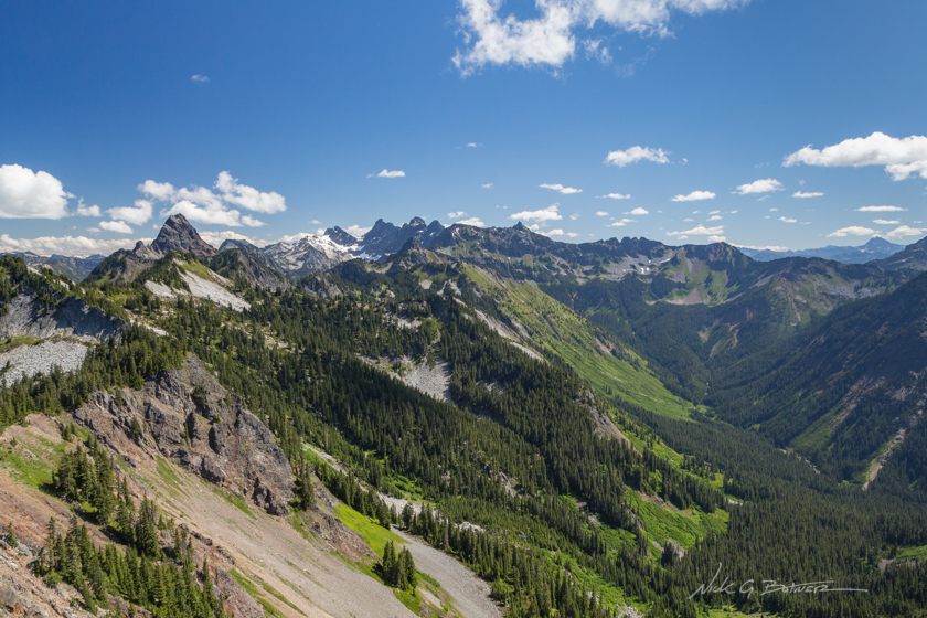 Hiking Kendall Katwalk and Kendall Peak along the Pacific Crest Trail, Washington